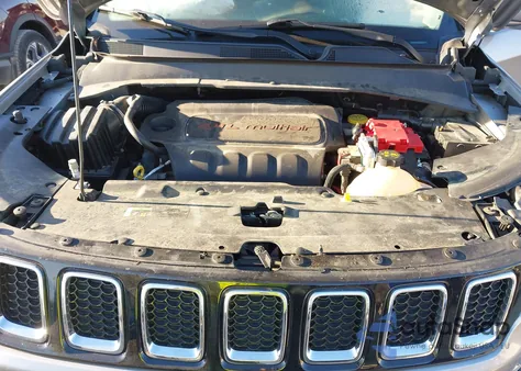 2020 Jeep Compass Limited 4X4 z USA, uszkodzony, nr VIN 3C4NJDCB3LT228069